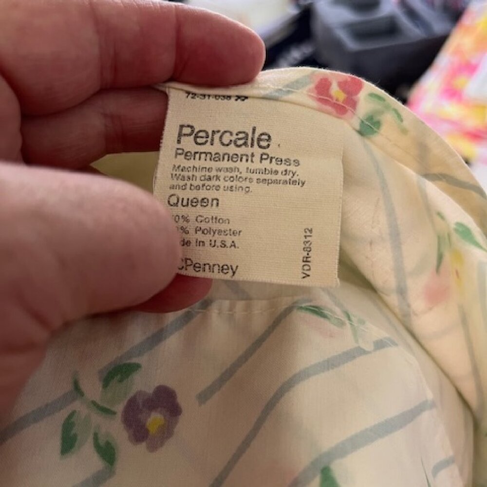Vintage Queen Size Flat sheet in beautiful diagonal stripe rose floral, JC Penne - Picture 2 of 4